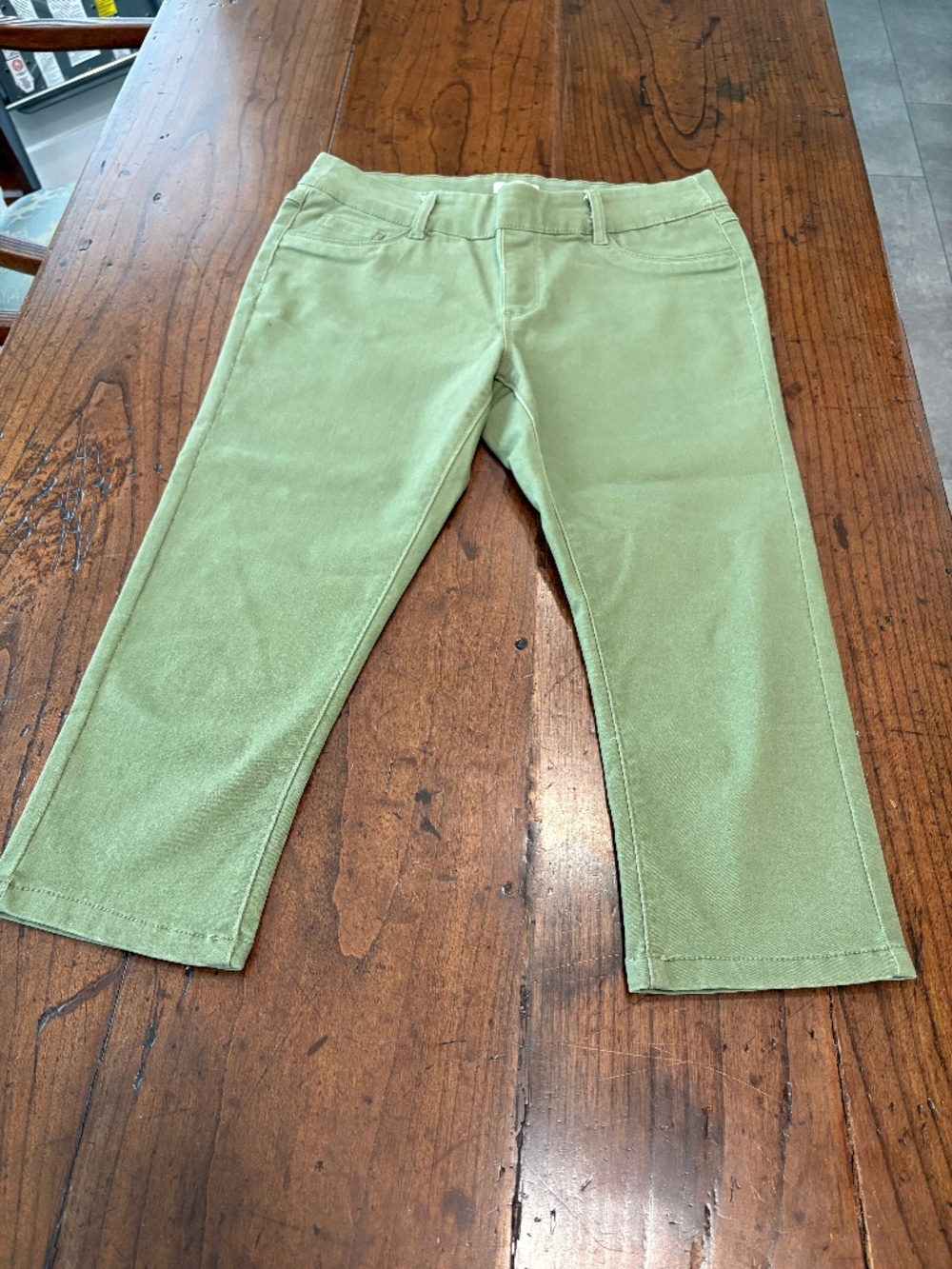 Suko Jeans Olive Sage Green Mid Rise Pull On Stretch Capri Crop Pants Size 10